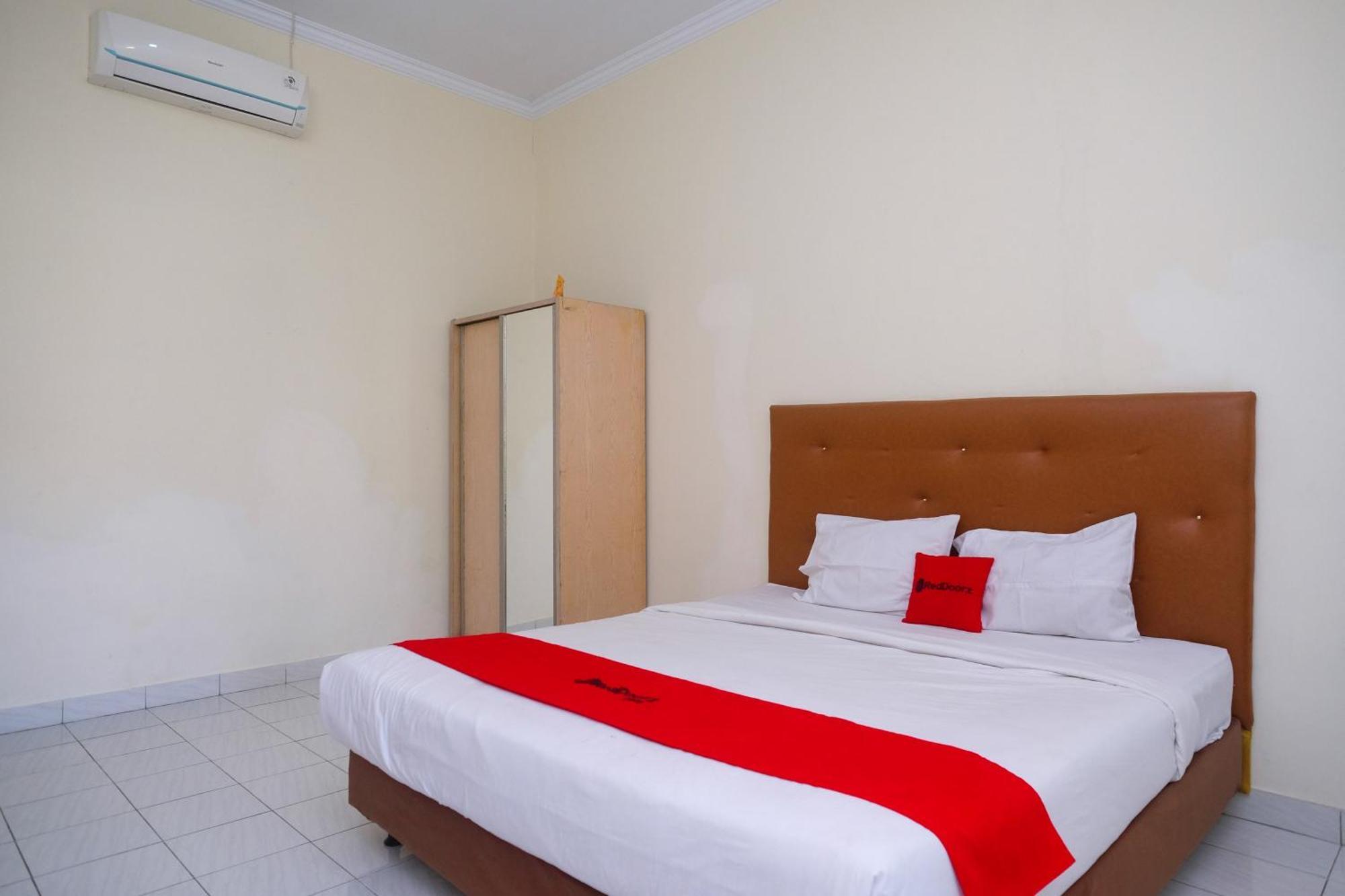 Reddoorz Syariah Near Alun Alun Wonosari Hotel Ngoại thất bức ảnh