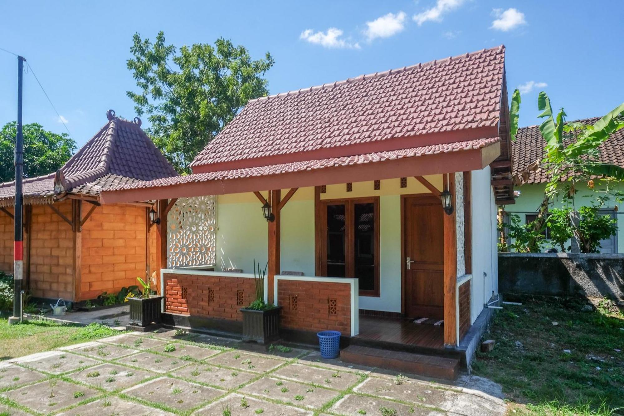 Reddoorz Syariah Near Alun Alun Wonosari Hotel Ngoại thất bức ảnh